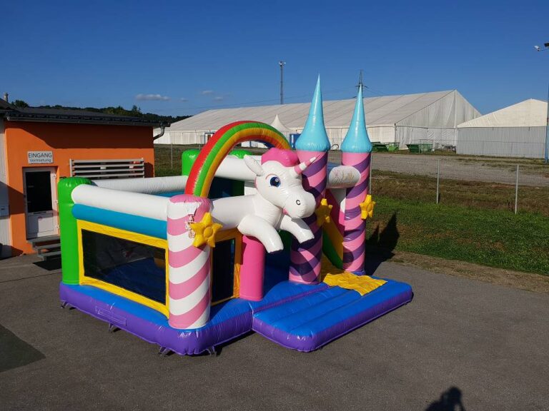 Aufblasbare Einhorn Hüpfburg mieten