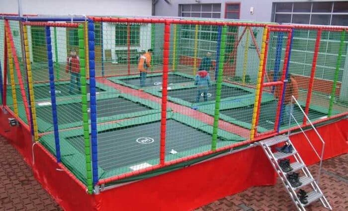 Trampolin 6er-Anlage mieten 12x10m - Trampolin